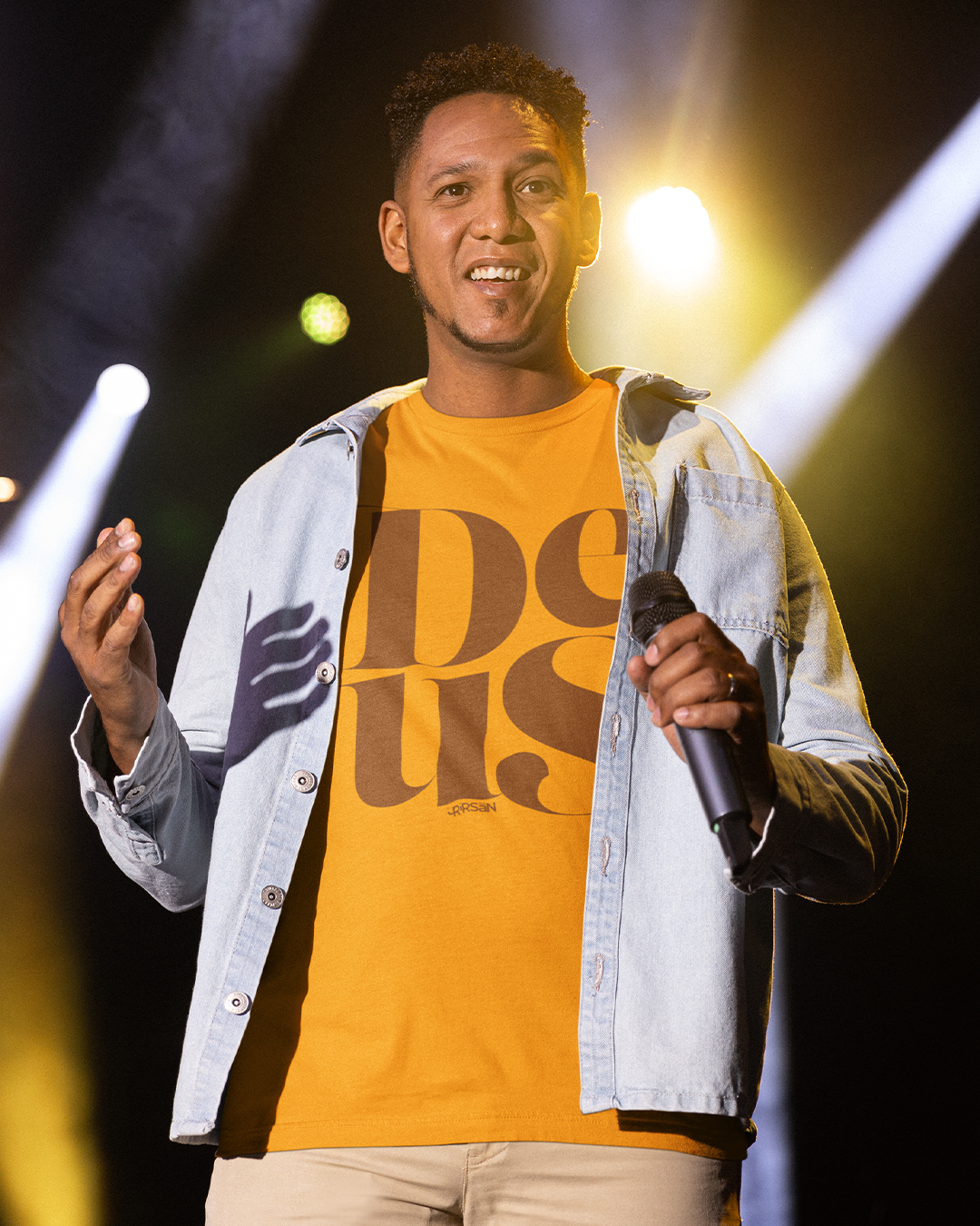 T-Shirt Masculino | Deus |  Mostarda