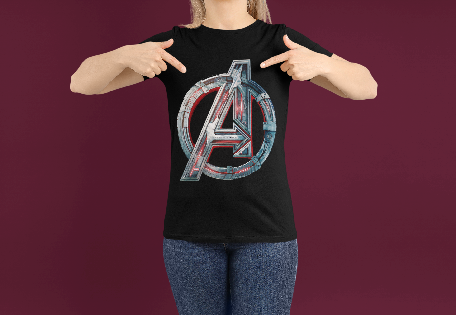 Camiseta Marvel Logo Quality