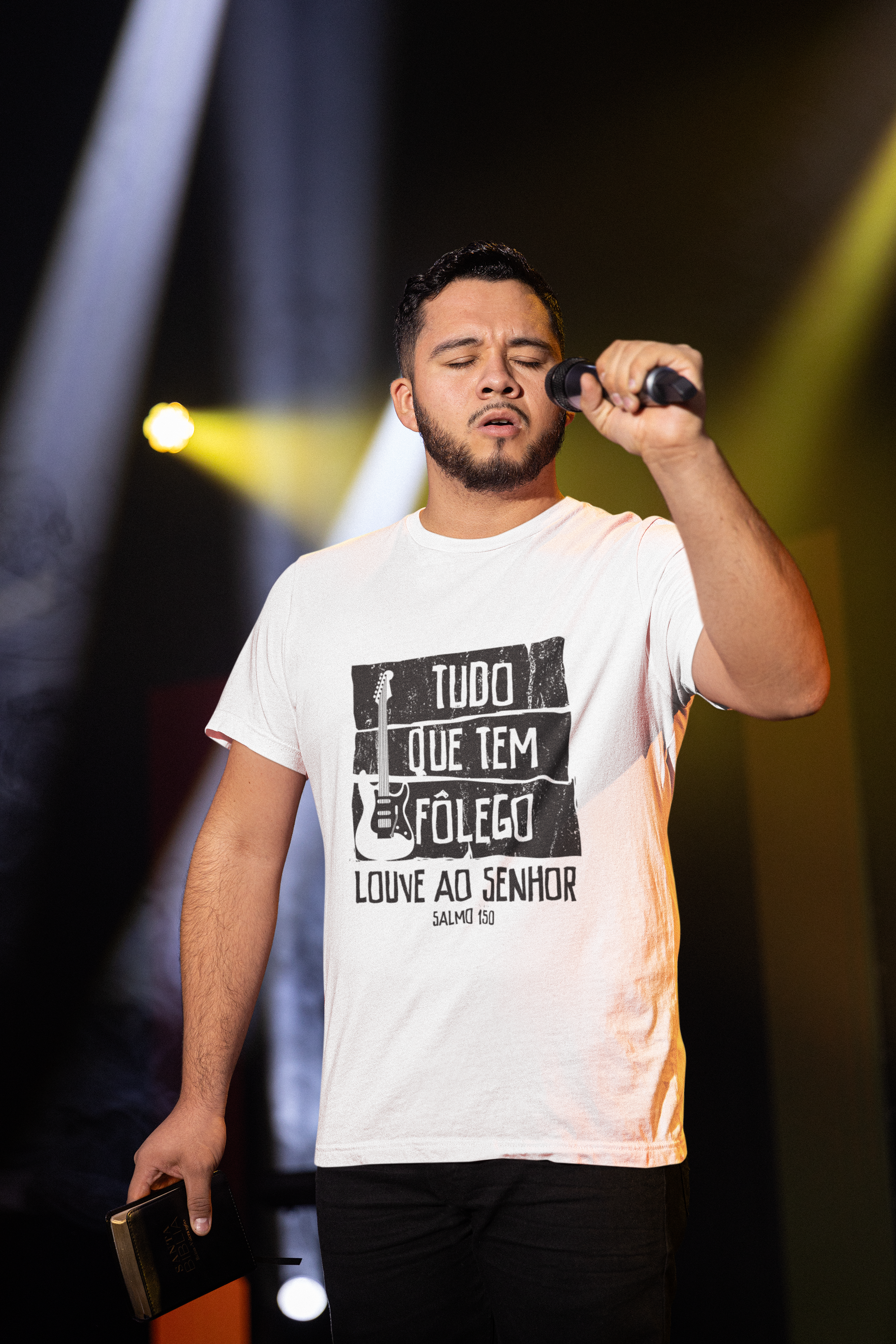 Camiseta - Tudo que tem fôlego