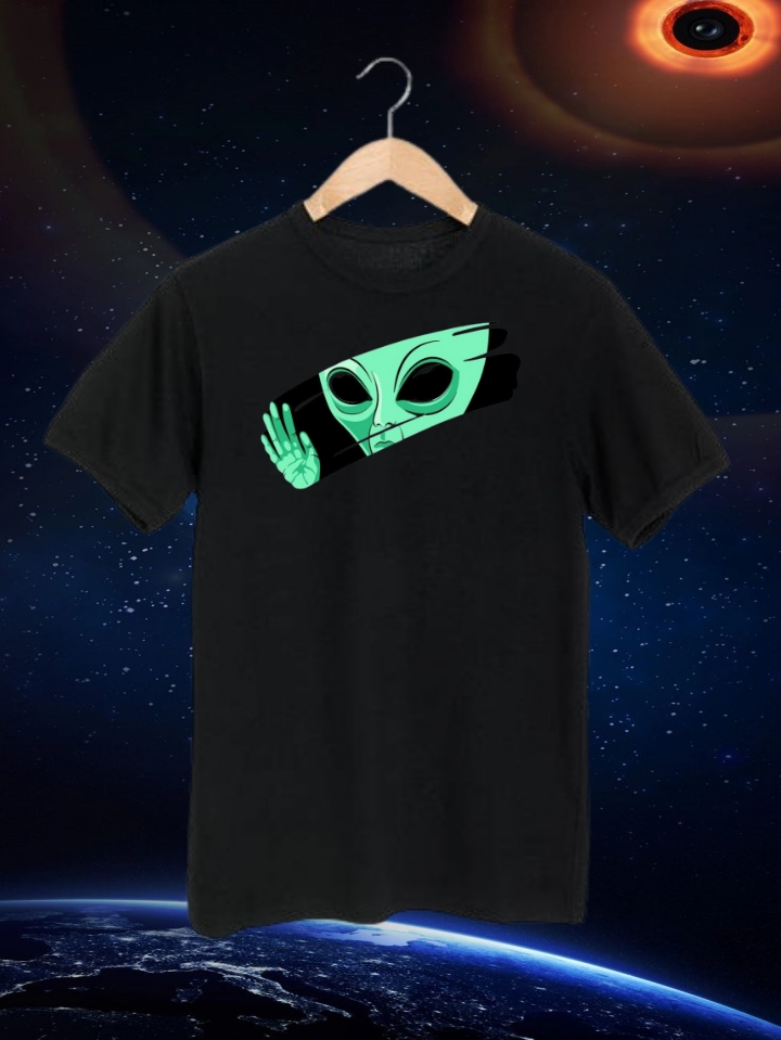Camiseta ET Look out the window
