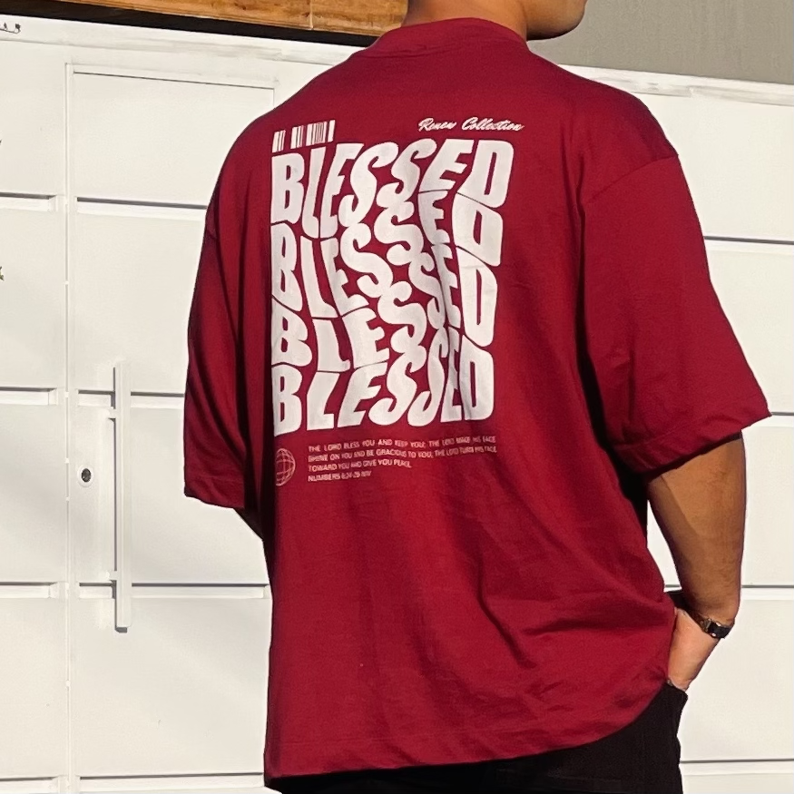 Oversized Blessed / Escura