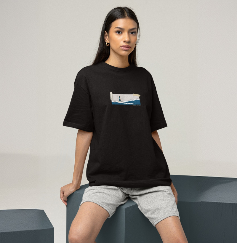 [Versão Dark] T-Shirt: Andando sobre as águas (Mateus 14:28-30)