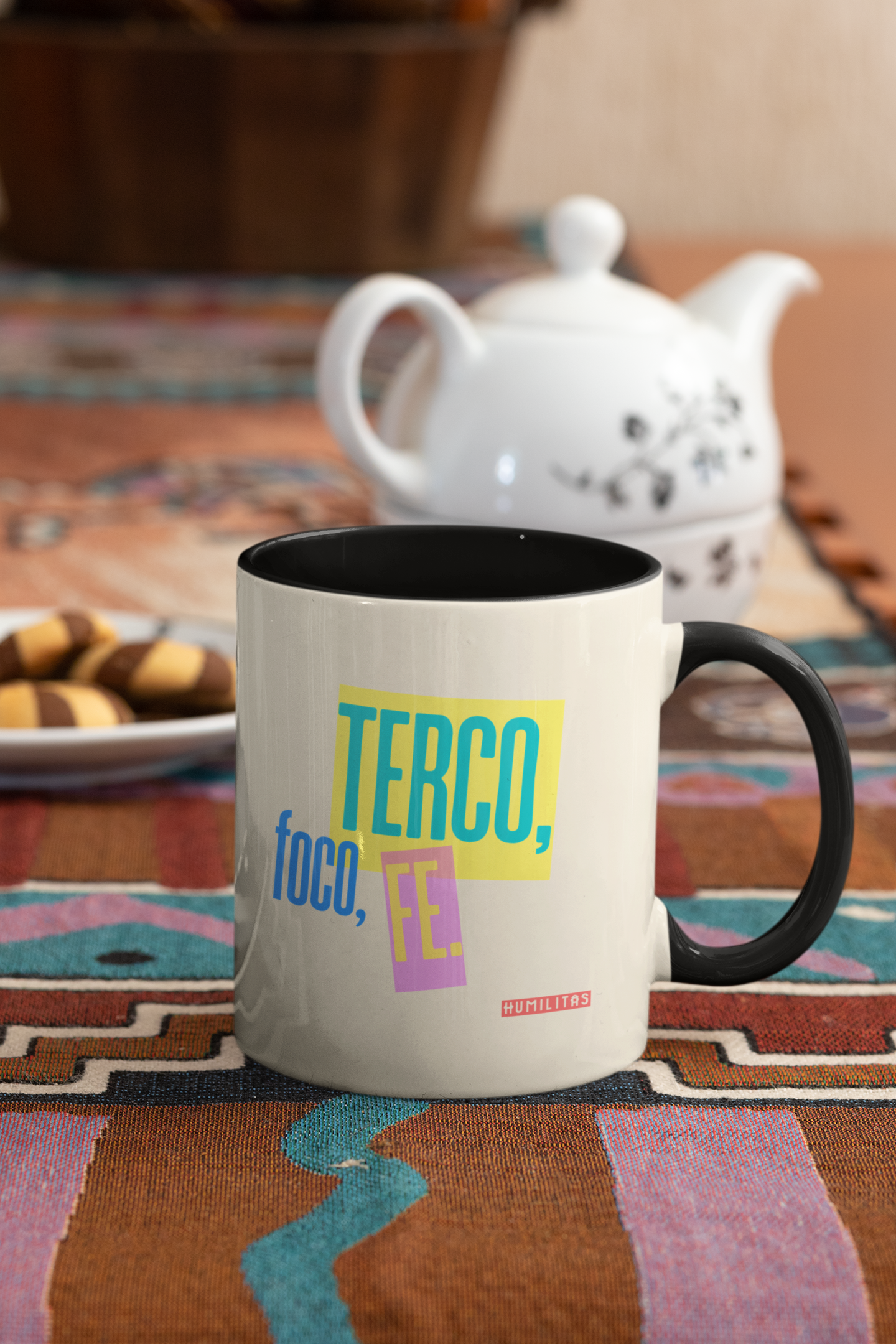 Caneca Mágica Humiltas: Terço, Foco, Fé.