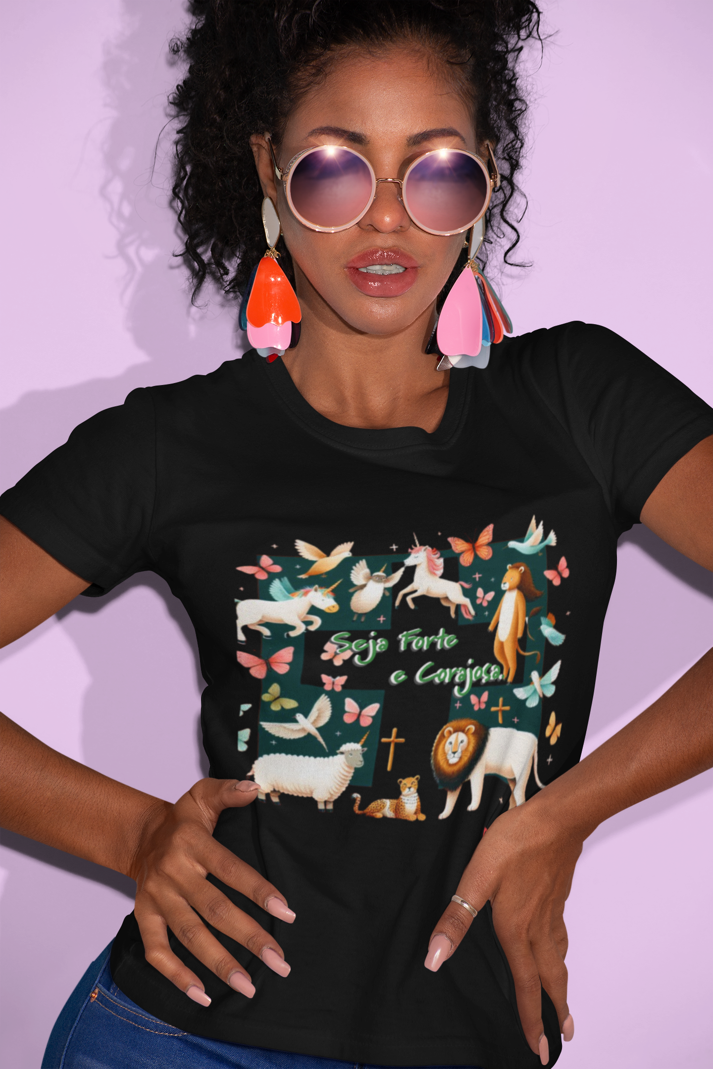 T-Shirt BabyLong Quality Humilitas Cloth: Seja Forte e Corajosa 2 (Versão Família) | Coleção Laços de Fé