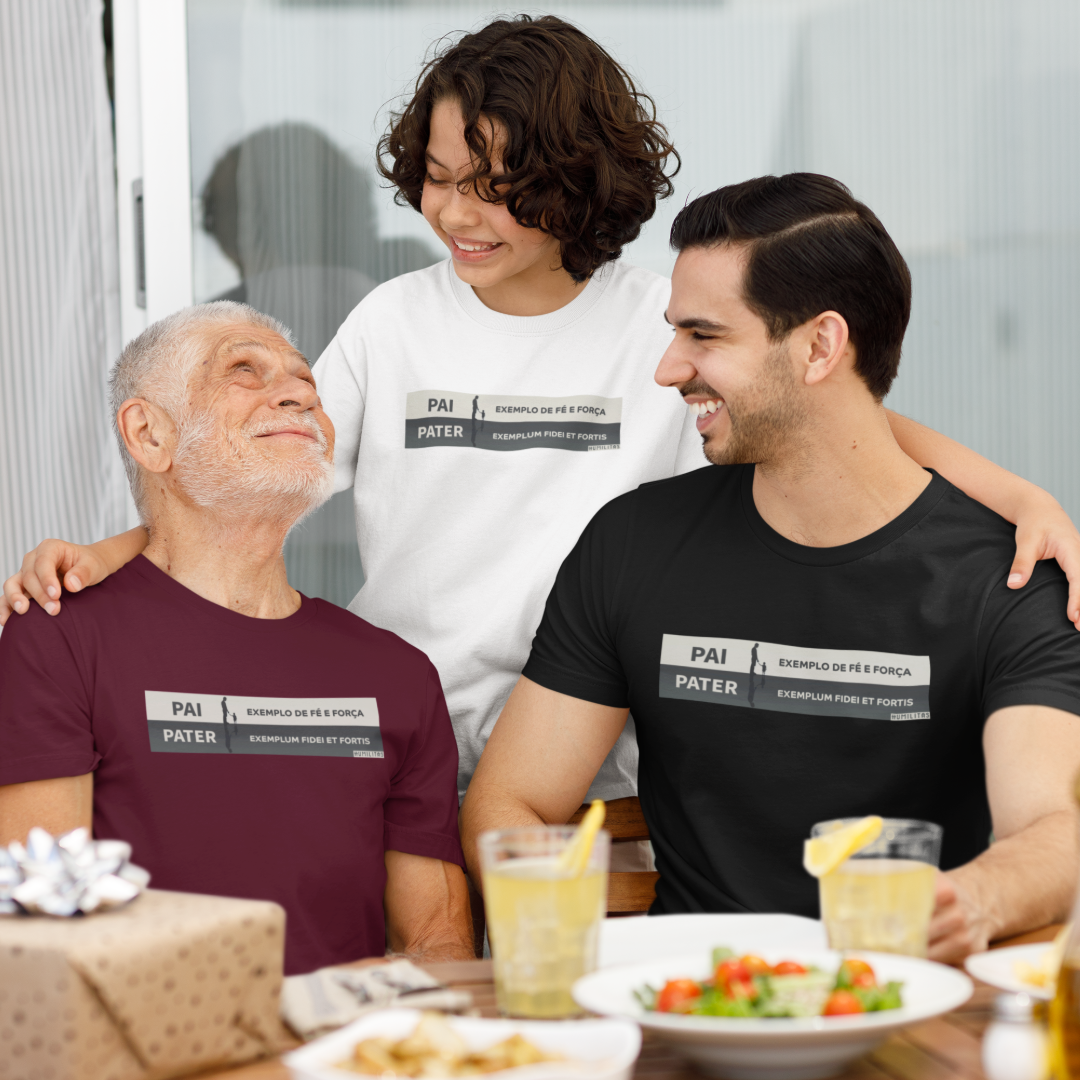 T-Shirt Unissex Humilitas Cloth: Pai exemplo de Fé e Força | Coleção Laços de Fé
