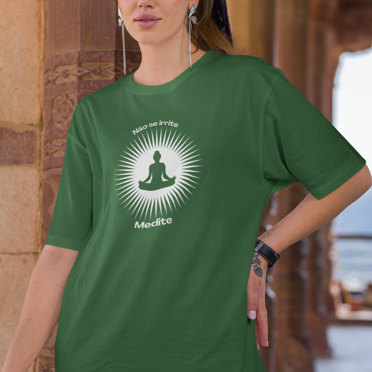 Camiseta de Yoga Meditação Solar Oversized
