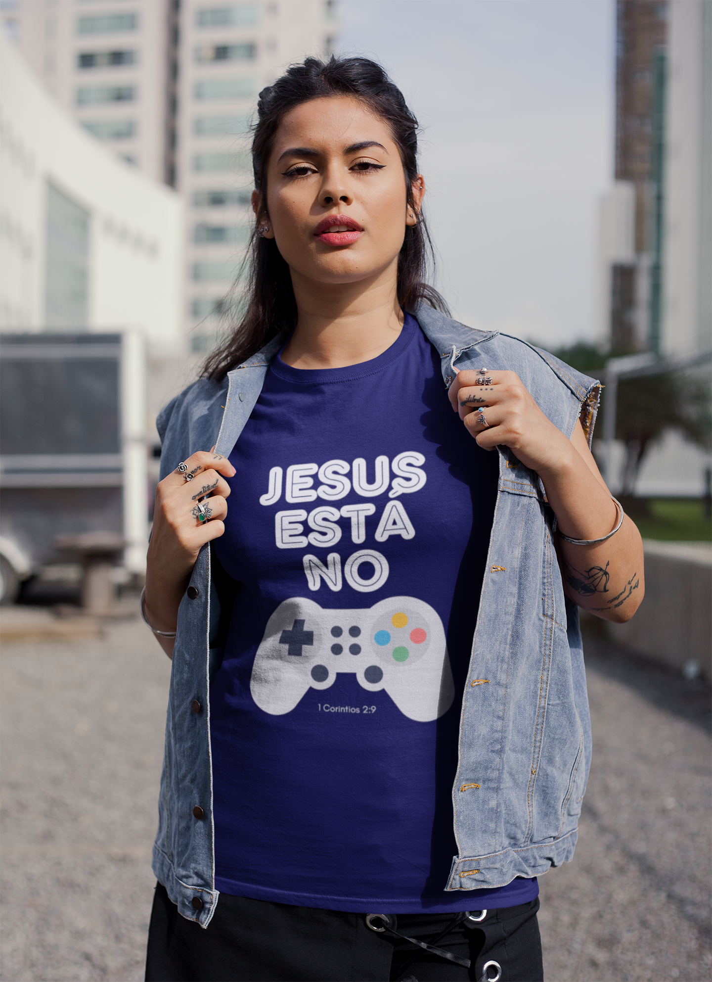 Nome do produto  Camiseta Feminina  Baby Long - Jesus está no Controle - Preta ou Azul Marinho