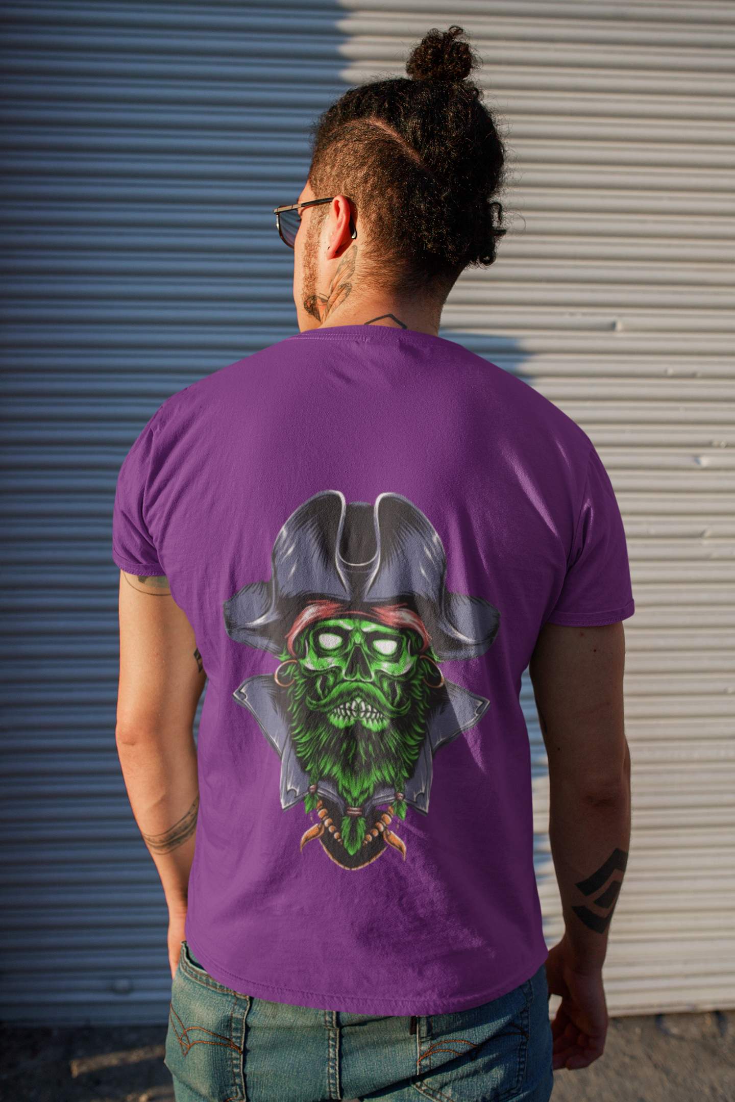 Camiseta Unissex Zombie Pirate