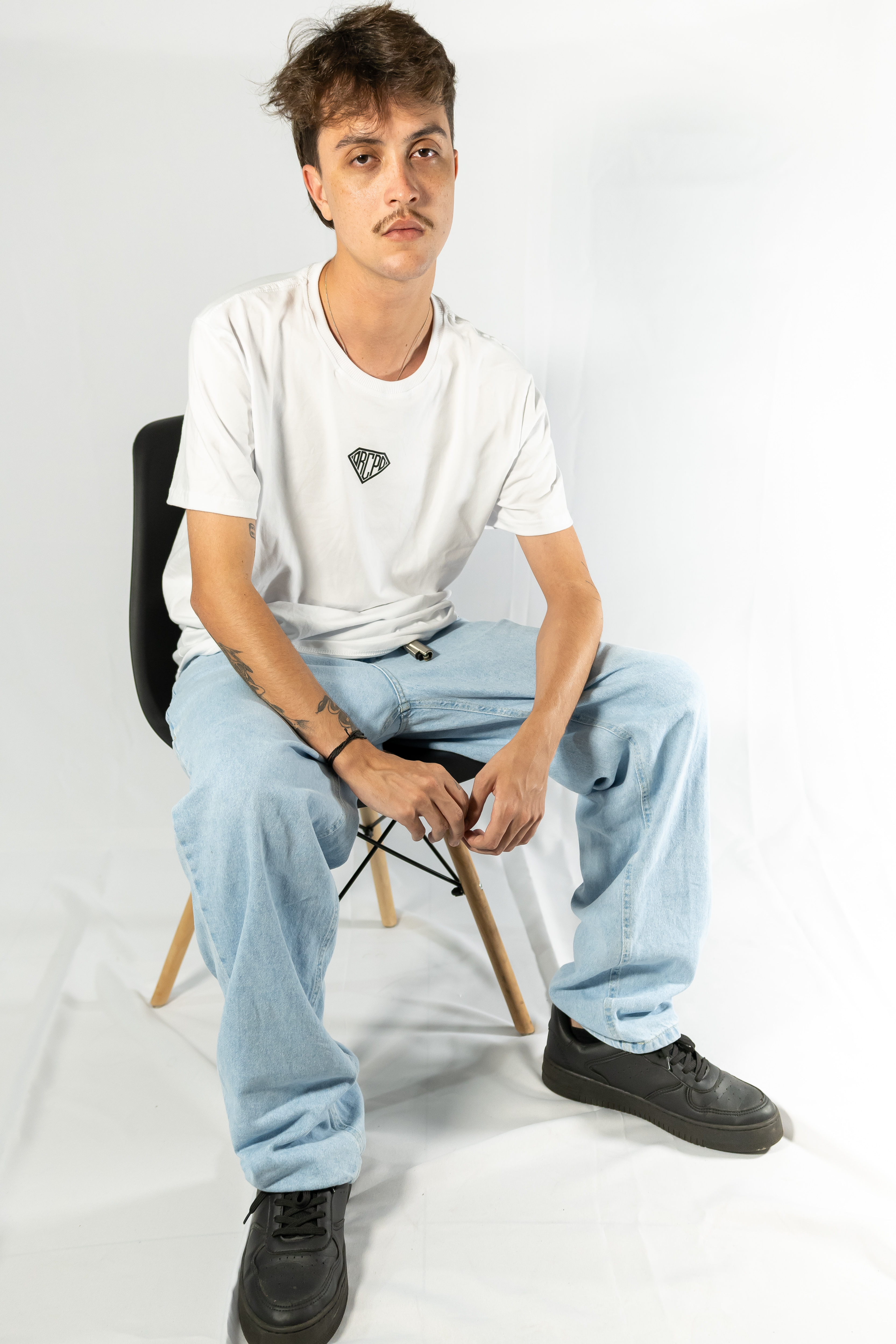 Camiseta Diamond (estampa preta)