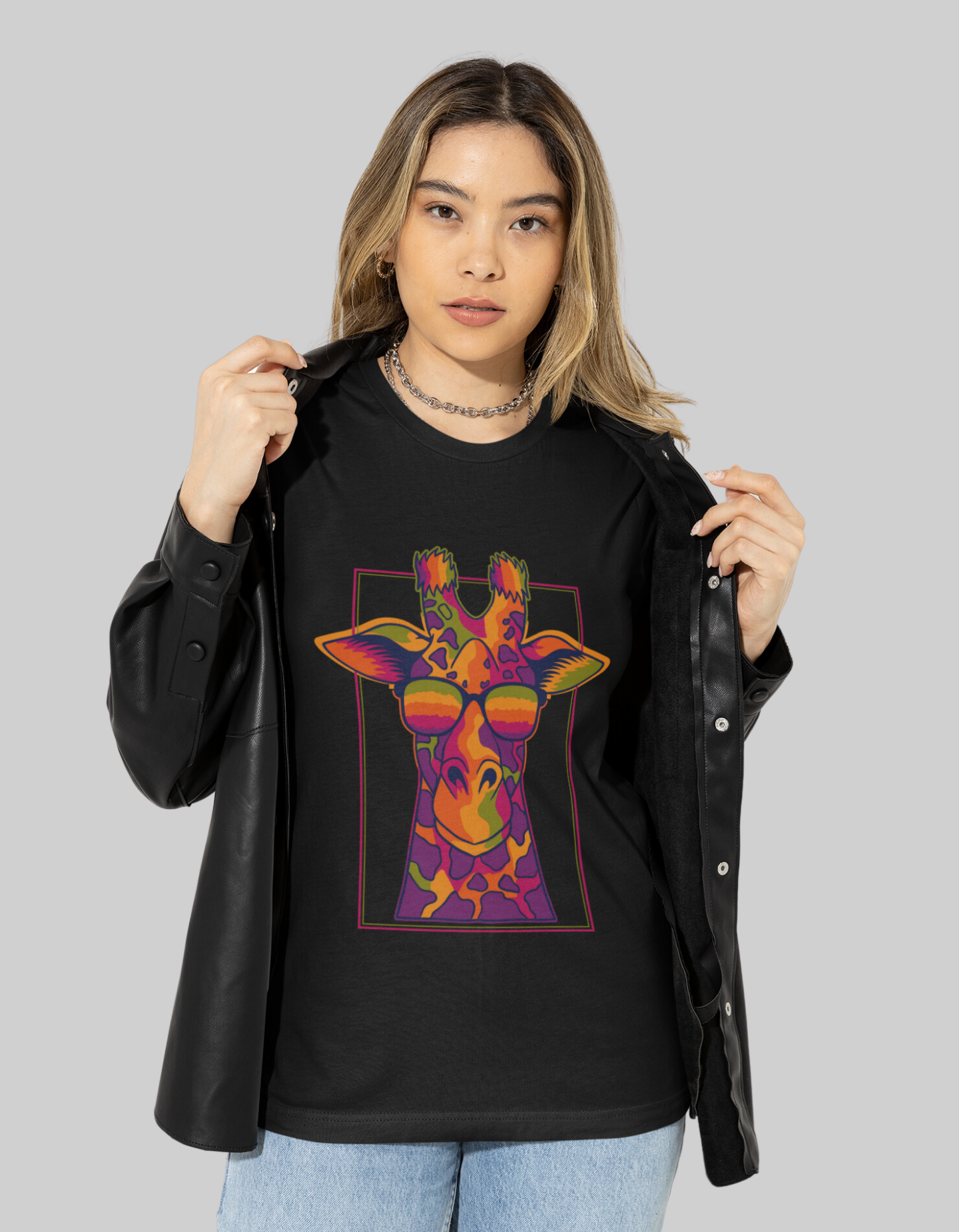 Camiseta Girafa Colorida