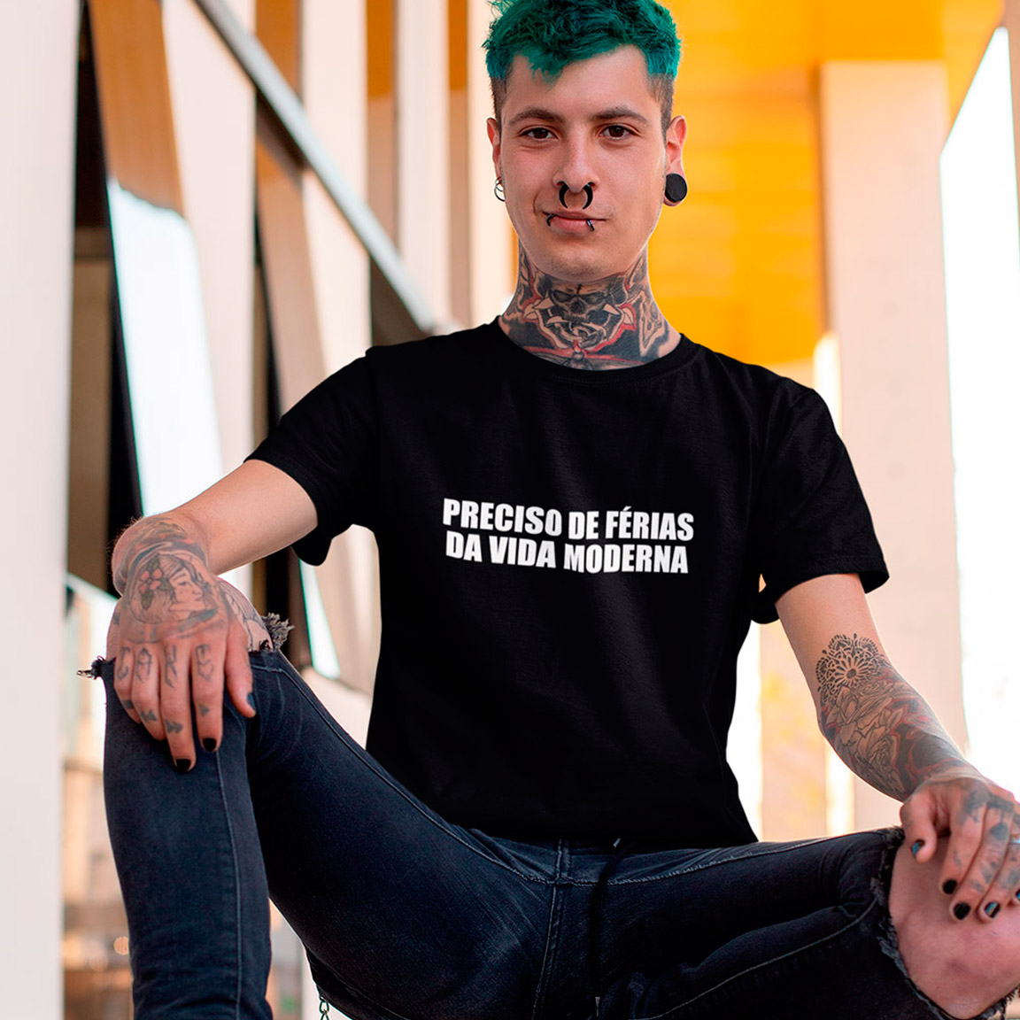 T-Shirt Preciso De Férias - Black