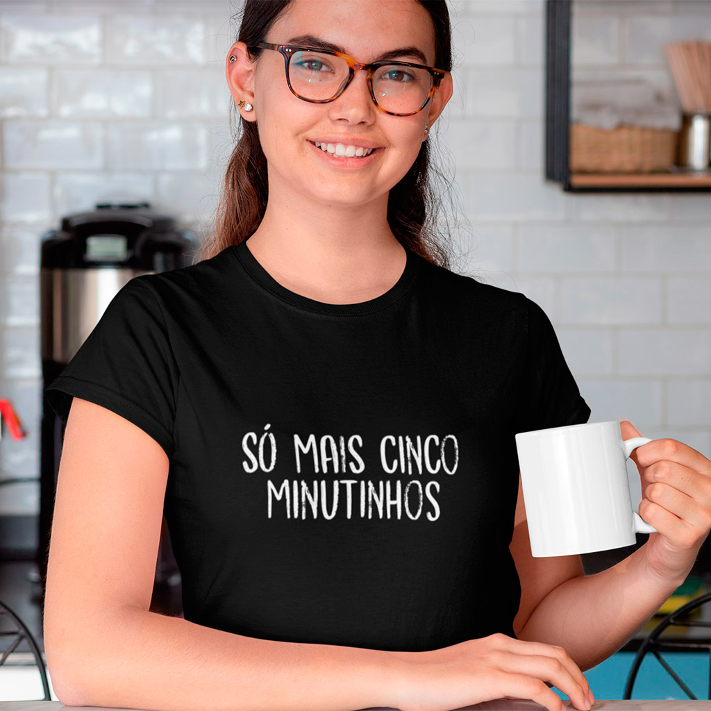 Baby Look Só Mais Cinco Minutinhos - Black