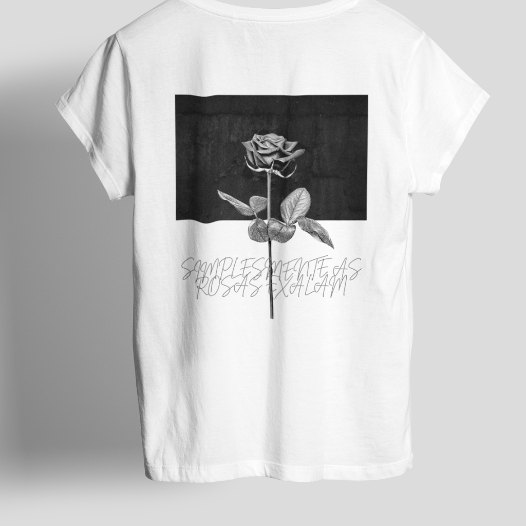 T-shirt Prime - Simplesmente as rosas exalam