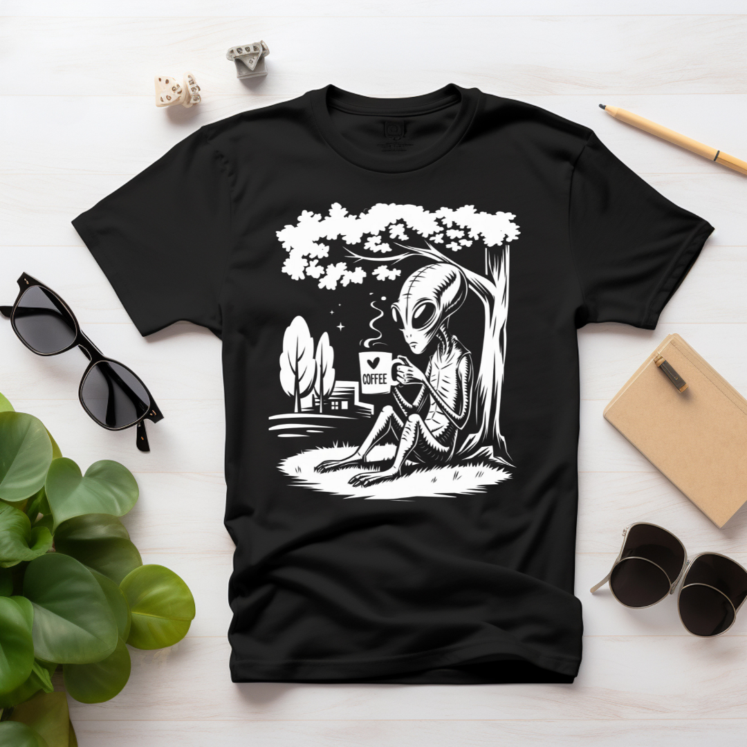 Camiseta Unissex Alien Cafe