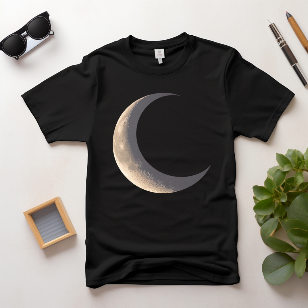 Camiseta Feminina  Lua um símbolo de mistério e magia.