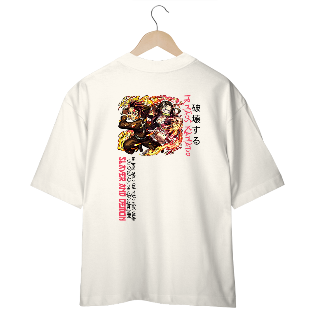 Camiseta Oversized Branca/Off-White Irmãos Kamado - Slayer and Demon