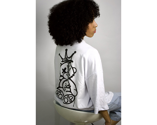 Camiseta NORMAL Xisde Grafite com Urso nas Costas - Streetwear Autêntico Brasileiro