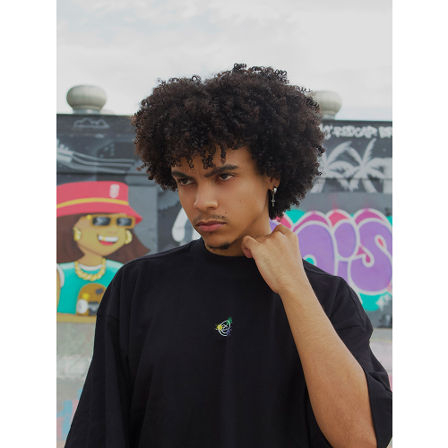 Camiseta Oversize Xisde com Logo nas Cores do Brasil - Streetwear Autêntico Brasileiro