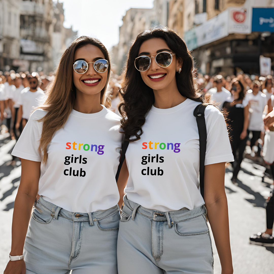 T-shirt Strong girls club