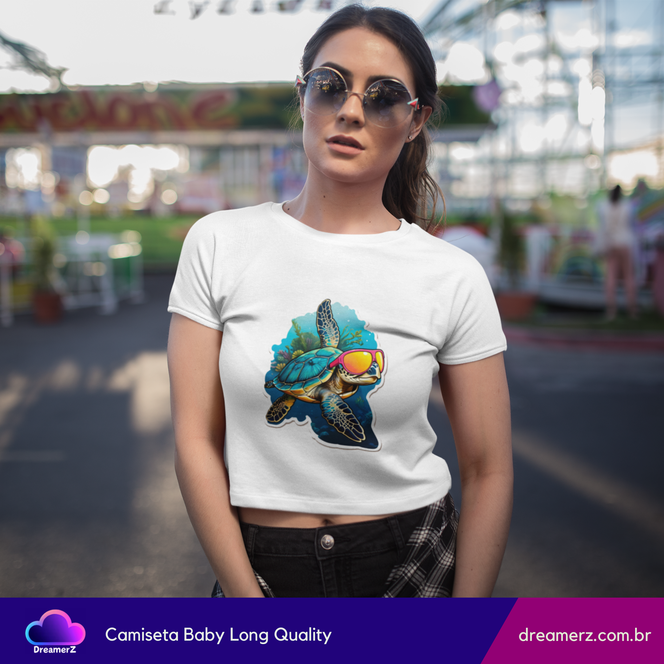 Camiseta Feminina Tartaruga Surfista – Estilo Submarino com Atitude!