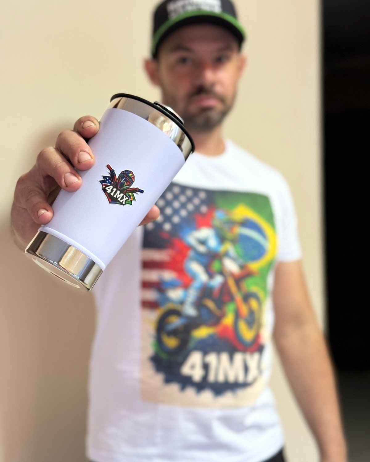 Copo Térmico 41MX 473ml Inox Branco e Preto – para Motocross, Esporte e Escritório