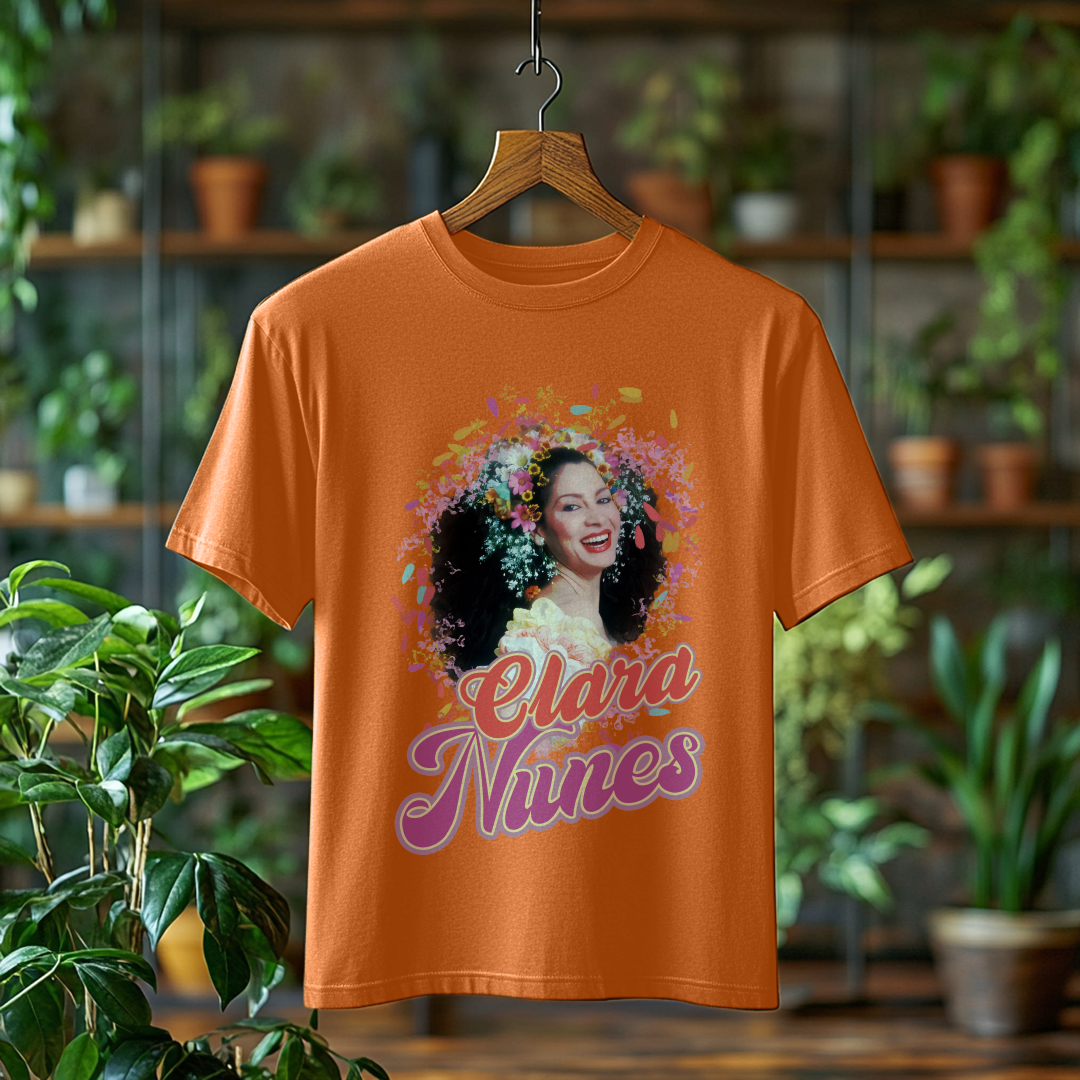 Camiseta Estonada Clara Nunes