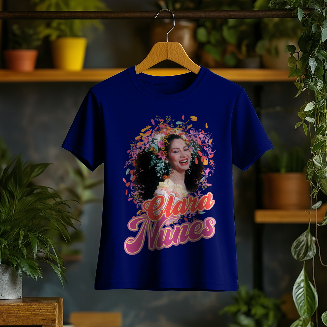 Camiseta feminina Clara Nunes