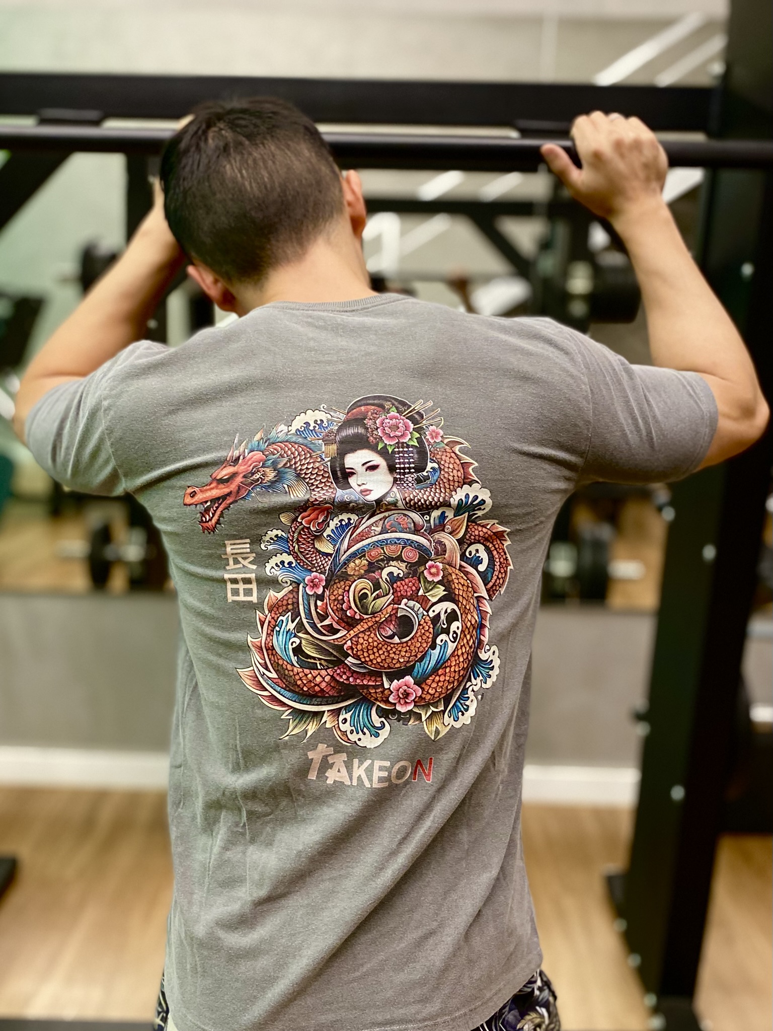 Camiseta Estonada A Gueixa e o Dragão