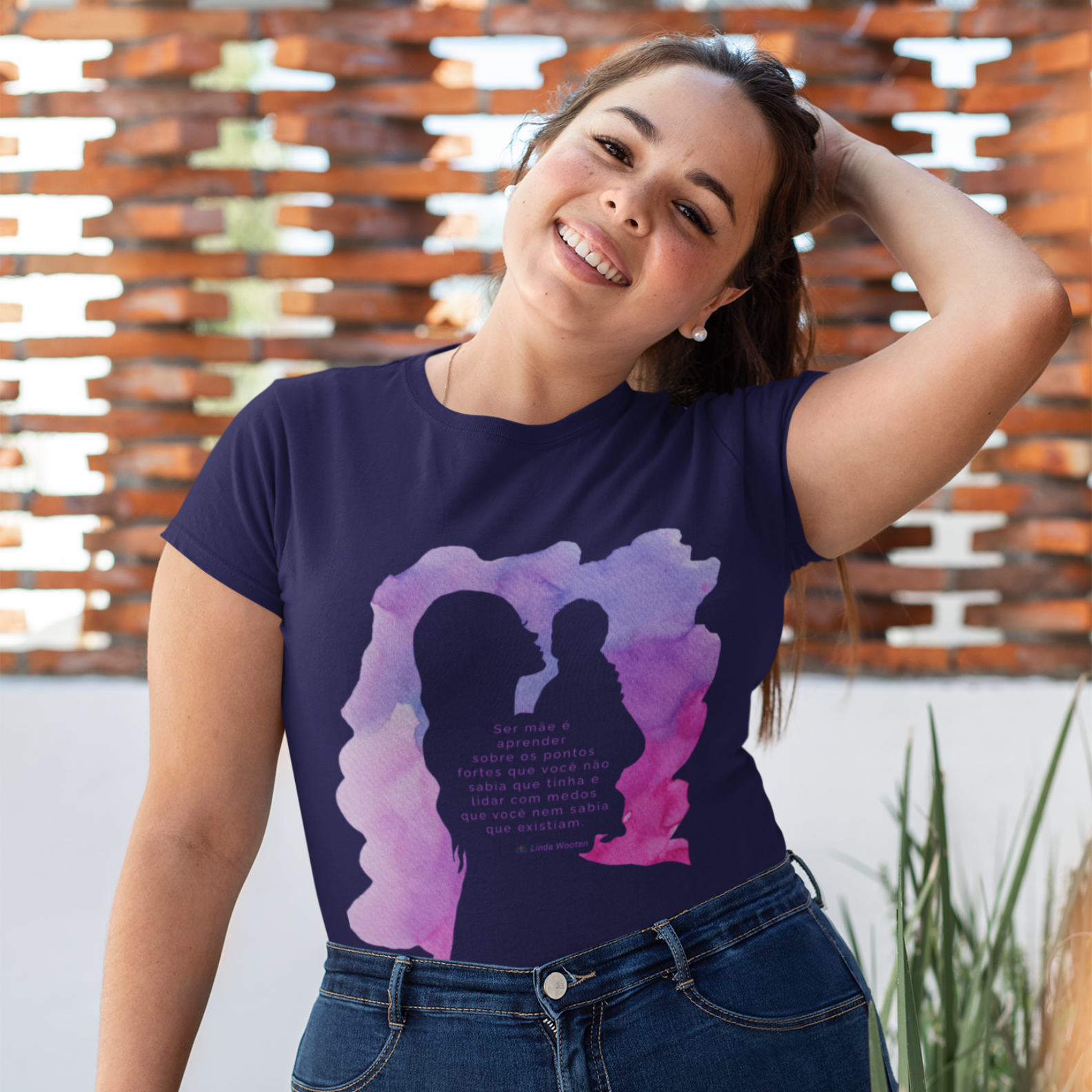 Camiseta Cristã Feminina - Ser Mãe é...