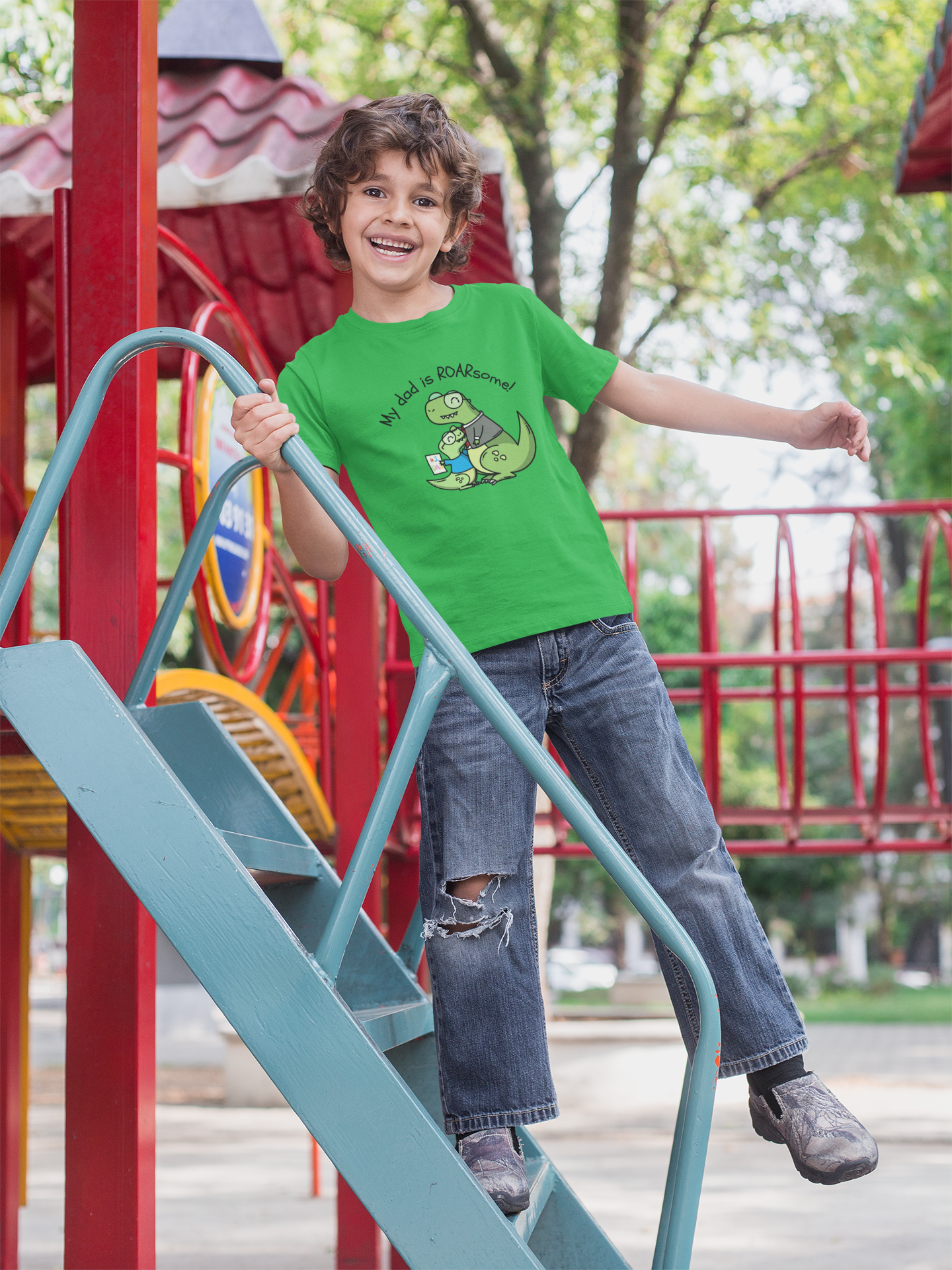 Camiseta My dad is Roarsome (2 a 14 anos)