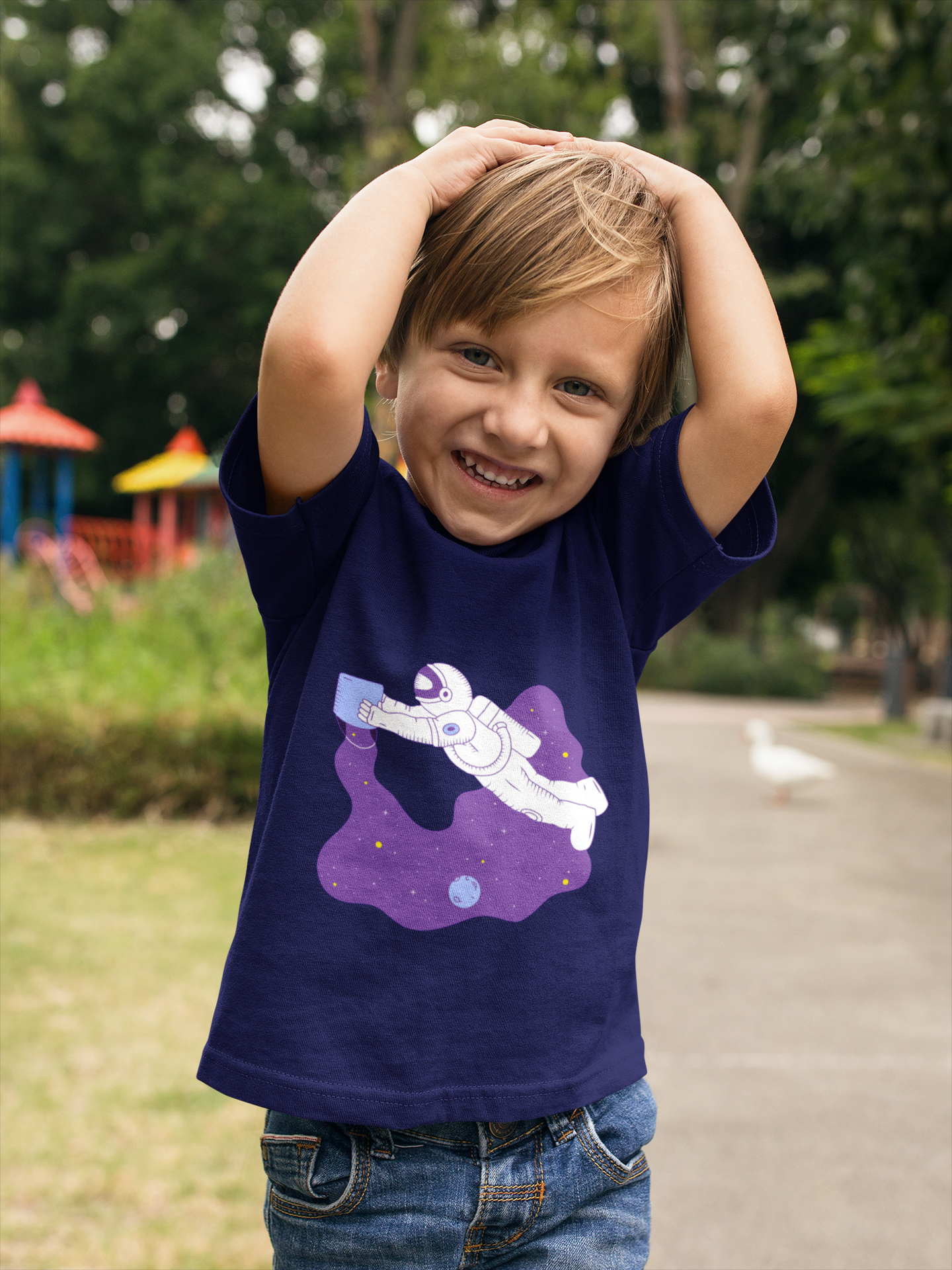 Camiseta Colorindo o Espaço (2 a 14 anos)