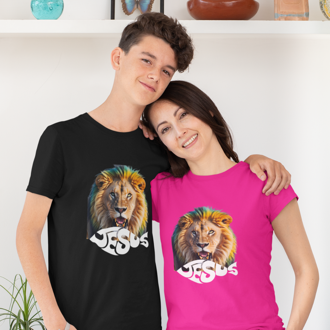 CAMISA COM LEÃO ESCRITA JESUS ( varias cores )