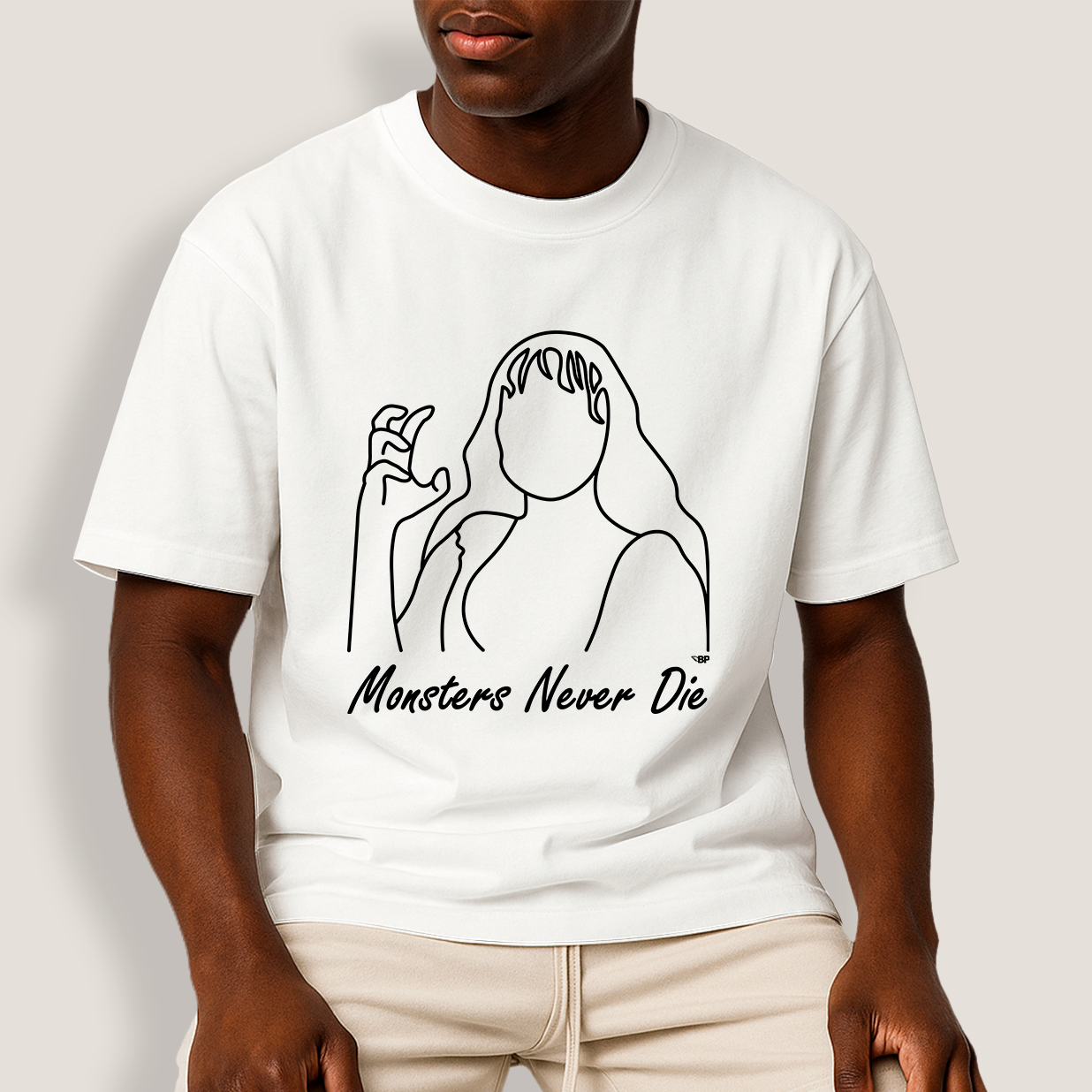 Camiseta Unissex Lady Gaga Monsters Never Die