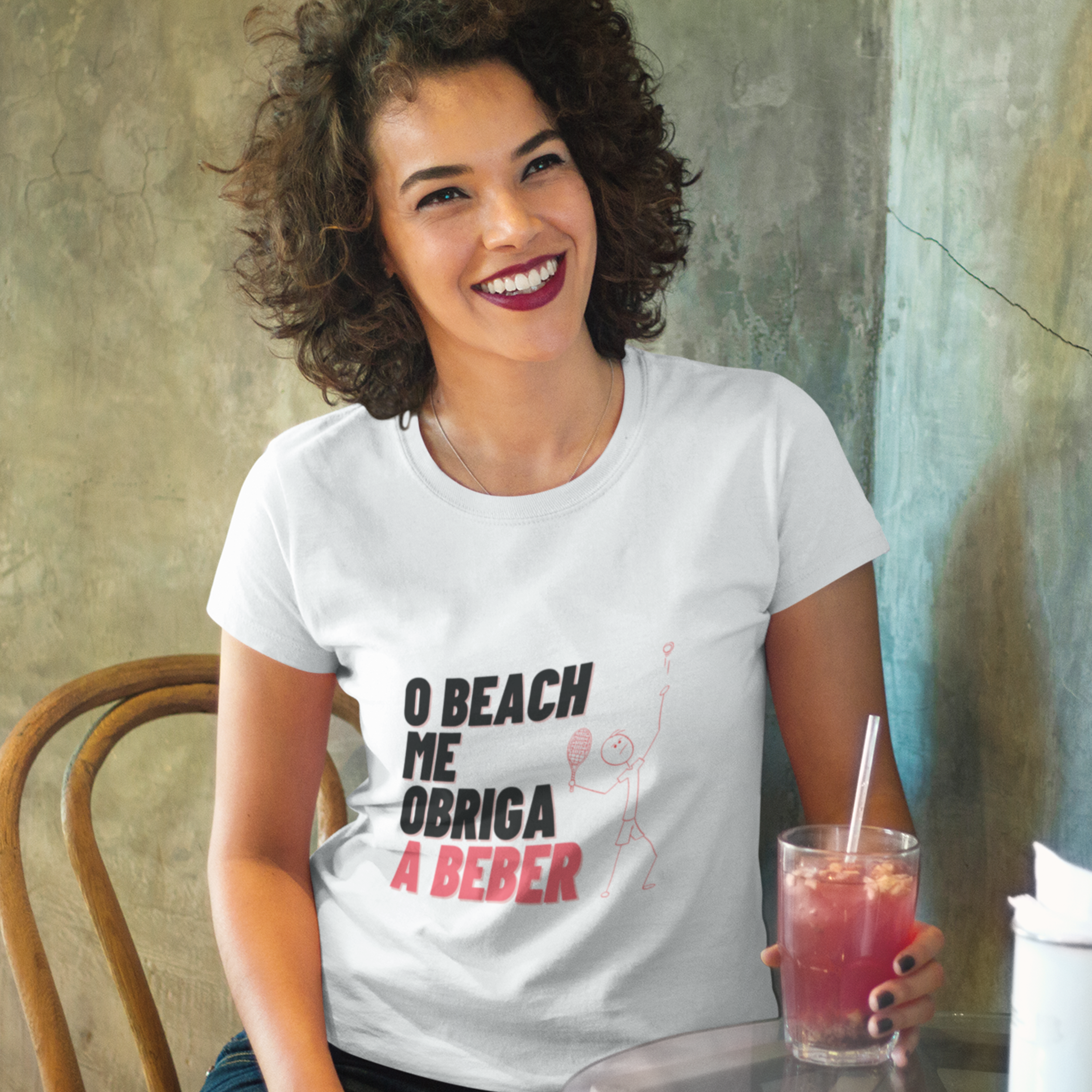 Camiseta O Beach Me Obriga a Beber