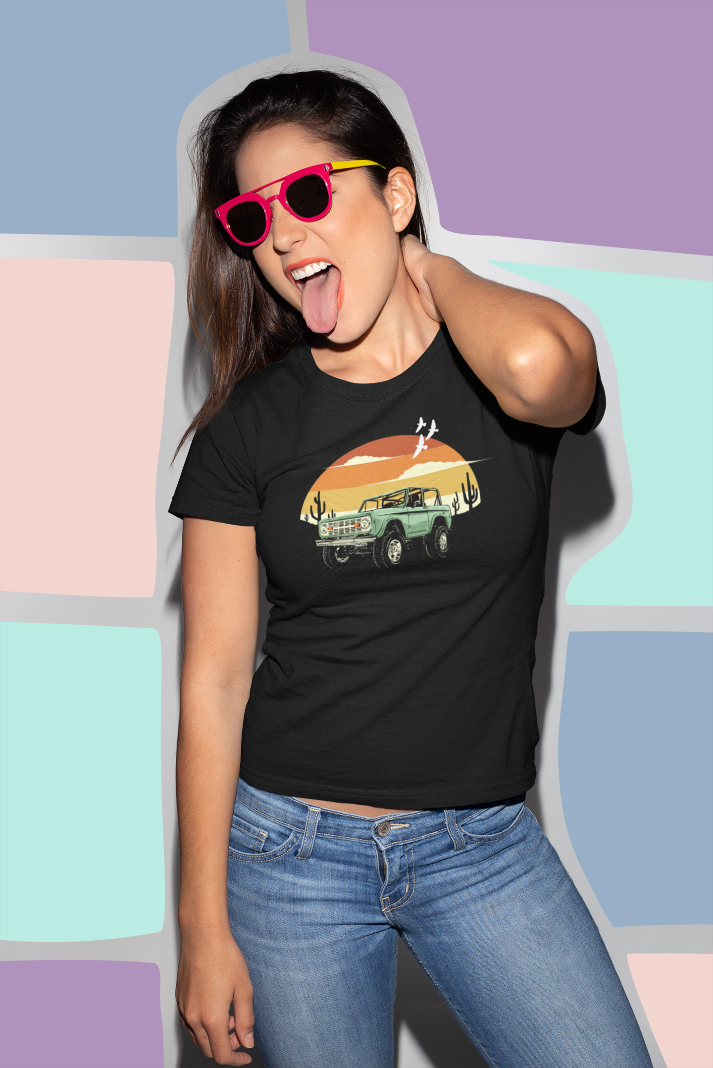 Camiseta Baby Long carro no deserto